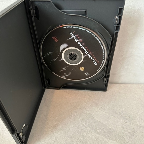 Million Dollar Baby DVD - 2-Disc Widescreen Edition - Picture 3 of 4